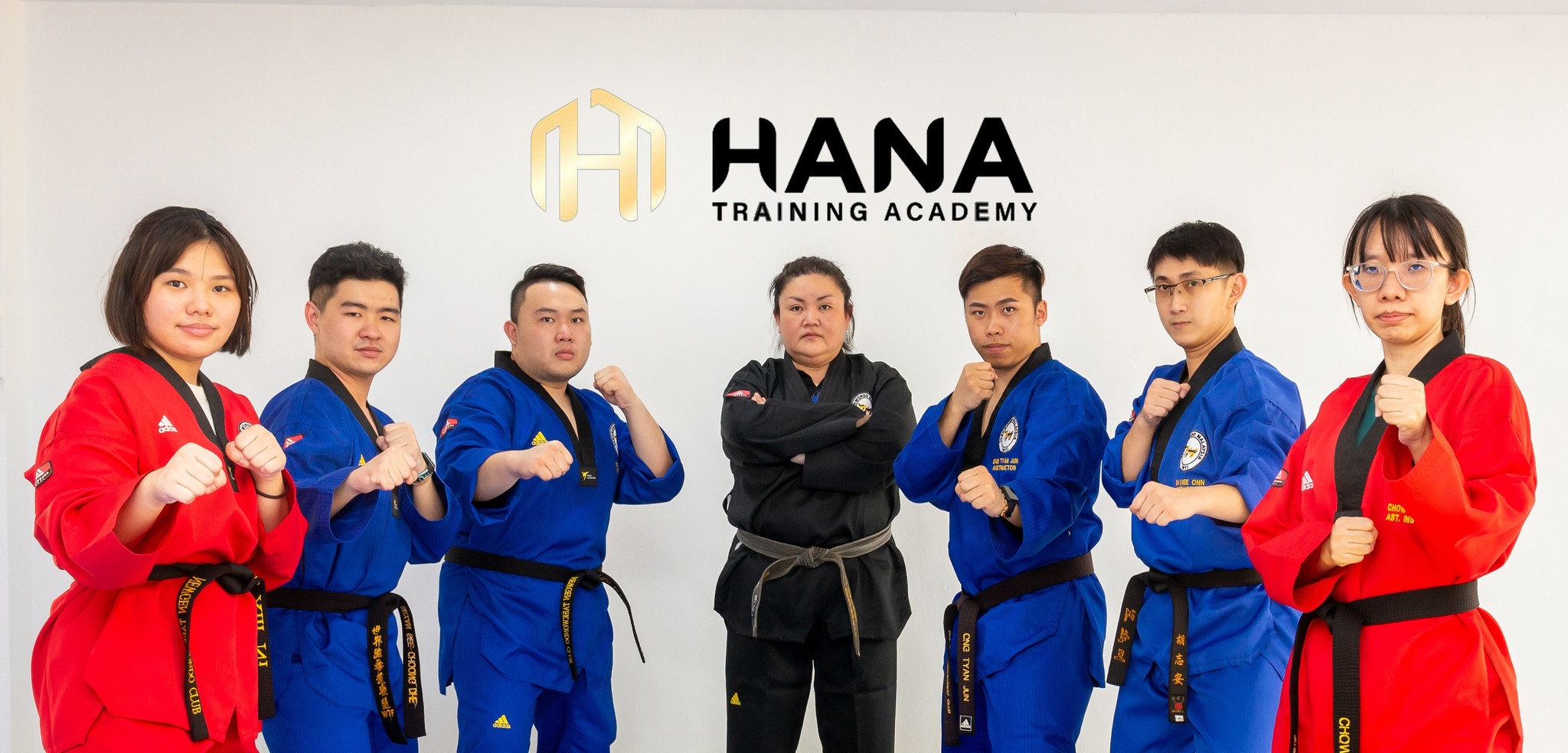 Kelab Taekwondo Newgen coaching team in uniform